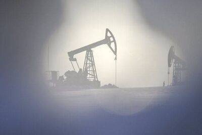 Стоимость нефти падает на четыре процента на фоне возможного возникновения рецессии