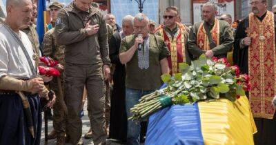 Кличко рассказал о командире батальона "Карпатская сечь" Олеге Куцине, с которым киевляне сегодня прощались на Майдане