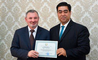 Узбекистан аккредитовал представительство "Паспортно-визового сервиса" МВД России. Это позволит упростить набор мигрантов в Россию