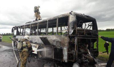 Под Тюменью сгорел автобус, направлявшийся в Курган