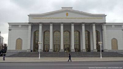 Театру Туркменбаши присвоен статус «Академический»