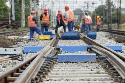 Великобритания выделит 10 млн фунтов стерлингов на ремонт украинской железной дороги