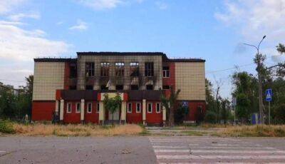 Росіяни стирають з карти світу нашу історію: Гайдай про зруйновані пам'ятки культури на Луганщині