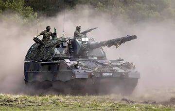 Bild: Мощные немецкие гаубицы PzH 2000 уже на фронте в Украине