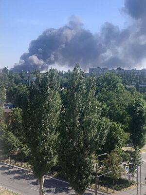 Ракетний обстріл Кременчука: в мережі з'явилося відео пожежі в ТЦ "Амстор"