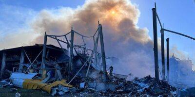 Ракетный удар РФ по торговому центру в Кременчуге: количество жертв возросло до десяти