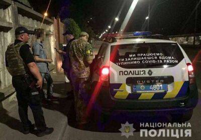 В Киеве полиция вручила повестки в военкомат завсегдатаям ночных клубов