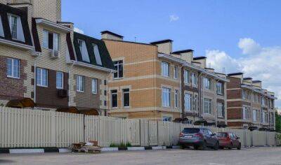 В Нижнем Новгороде можно купить таунхаус с землей и парковочным местом по цене квартиры