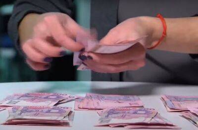 Выплаты по две и три тысячи гривен: кто из украинцев может рассчитывать на помощь