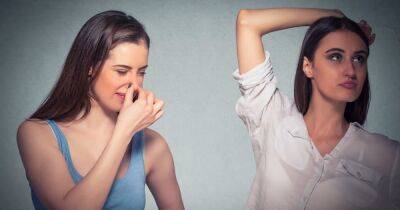 Дружить или не дружить. Ученые выяснили, что на отношения между людьми влияют запахи