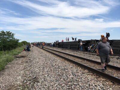 В США поезд сошел с рельсов. Трое человек погибли, еще 50 пострадали - gordonua.com - США - USA - Ukraine - Los Angeles - state Iowa