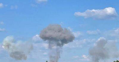 Военные РФ обстреляли ракетами Днепр: снаряд попал в СТО (фото)