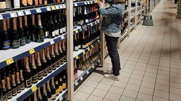 Эксперт оценил влияние сокращения работы Diageo в РФ на рынок алкоголя