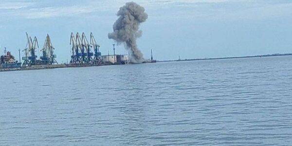 В порту Бердянска прогремели взрывы
