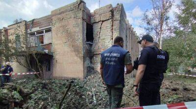 Обстрелы Харькова: российская ракета упала возле жилого дома