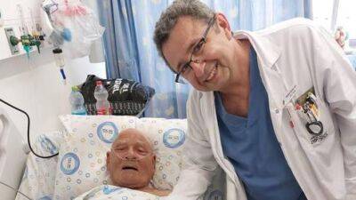 В Израиле установили кардиостимулятор 107-летнему больному, и он сразу пригласил хирурга на ужин