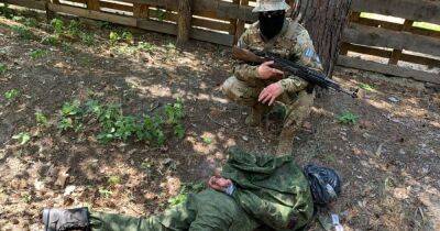 Воюющий за Украину россиянин взял в плен оккупанта из ВС РФ (фото)