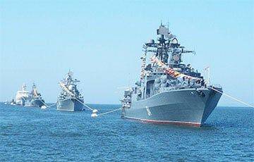Российские корабли прячутся в Черном море за гражданскими судами