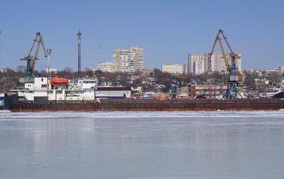 В российский порт зашло судно с украденным в Мариуполе металлом