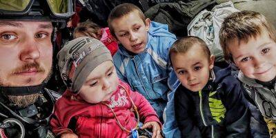 «Дети не должны видеть смерть». История патрульного, который эвакуировал 42 тыс. луганчан и едва не погиб вместе с французским журналистом