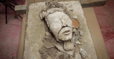 В Мексике нашли огромную голову бога кукурузы майя (фото)
