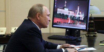 Все еще мечтает о флаге РФ в Киеве? Путин надеется переждать санкции и верит, что Запад отступит первым — WP о настроениях в Кремле
