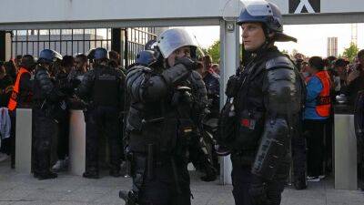 Порядок на матче Франция-Дания будут обеспечивать более 2000 полицейских