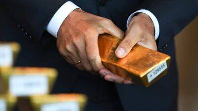 Аналитик рассказал о влиянии отмены НДФЛ на золото на его продажи