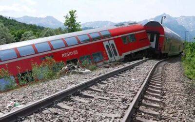 В Германии сошел с рельсов пассажирский поезд, есть погибшие