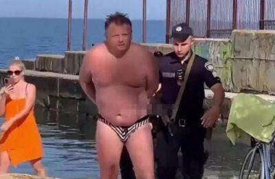 На одесском пляже полиция и отдыхающие ловили пловца | Новости Одессы