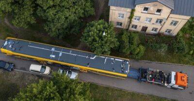 ФОТО: В Латвию доставлен первый состав нового электропоезда