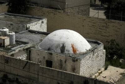 Палестинцы обстреляли верующих на могиле Иосифа, ранены три человека