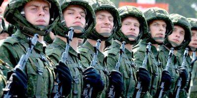 В Беларуси гражданам начали массово вручать повестки в военкоматы
