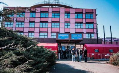 Прага вновь откроет центр приема беженцев в районе Высочаны