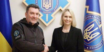 «Обсудили героическую борьбу Украины». Данилов встретился с Бринк