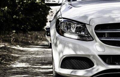 Mercedes-Benz отзывает около 1 млн машин из-за возможных проблем с тормозами – СМИ