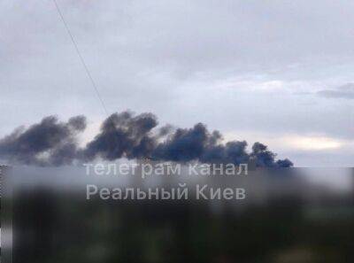 У Києві весь лівий берег у диму: фото та відео ранкового обстрілу столиці