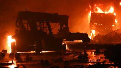 Пожар и взрыв в порту Читтагонг: десятки жертв