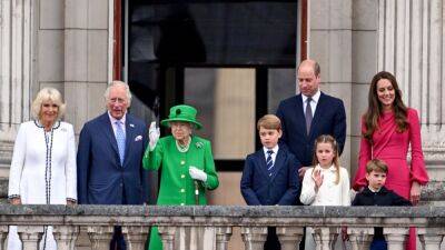 В Британии завершились торжества в честь "платинового юбилея" королевы