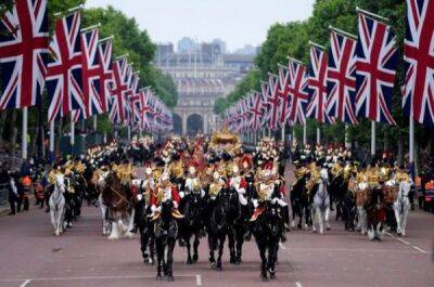 Фото: красочный парад в честь Платинового юбилея королевы Елизаветы Второй