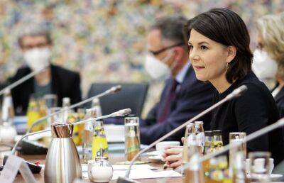 Глава МИД ФРГ поставила на место посла Украины