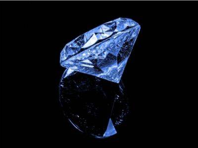 «Коммерсант»: Россия на фоне санкций резко сократила экспорт алмазов в Индию