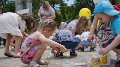 В День защиты детей артисты Росгосцирка отправились к своим юным зрителям
