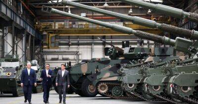 Почти $700 млн: Польша подписывает крупнейший контракт на поставку оружия Украине