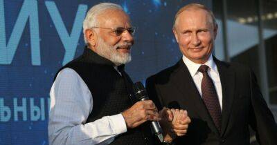 Индия планирует удвоить импорт российской нефти, — Bloomberg