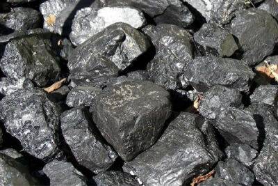 Видобуток вугілля на державних шахтах впав приблизно на третину через окупацію, - Шмигаль