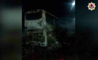В Каракалпакстане сгорел рейсовый автобус, следовавший из Ташкента