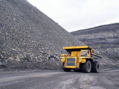 «Коммерсант»: Поставки угля из Кузбасса за рубеж существенно упали