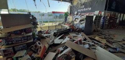 Супермаркет «Восторг» у Харкові обстріляли росіяни: деталі
