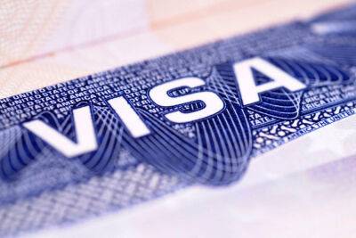 Посольство США переносит собеседования для получения виз